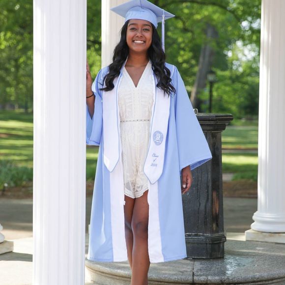 Meet your Posher, Ellaina - Picture 1 of 1